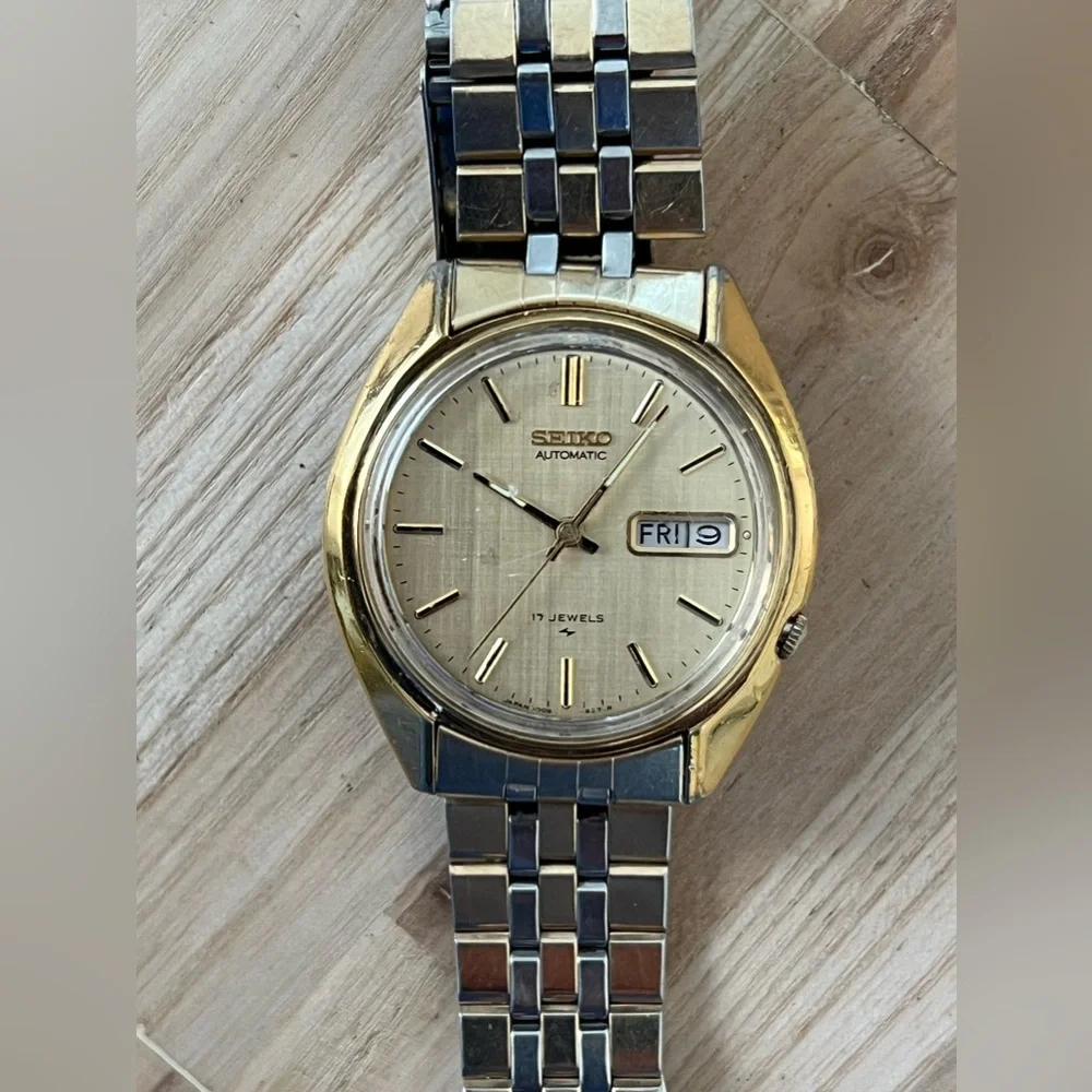 Seiko Automatic Rare Vintage Men’s Watch Two-Tone Bracelet Gold-Tone Dial Date